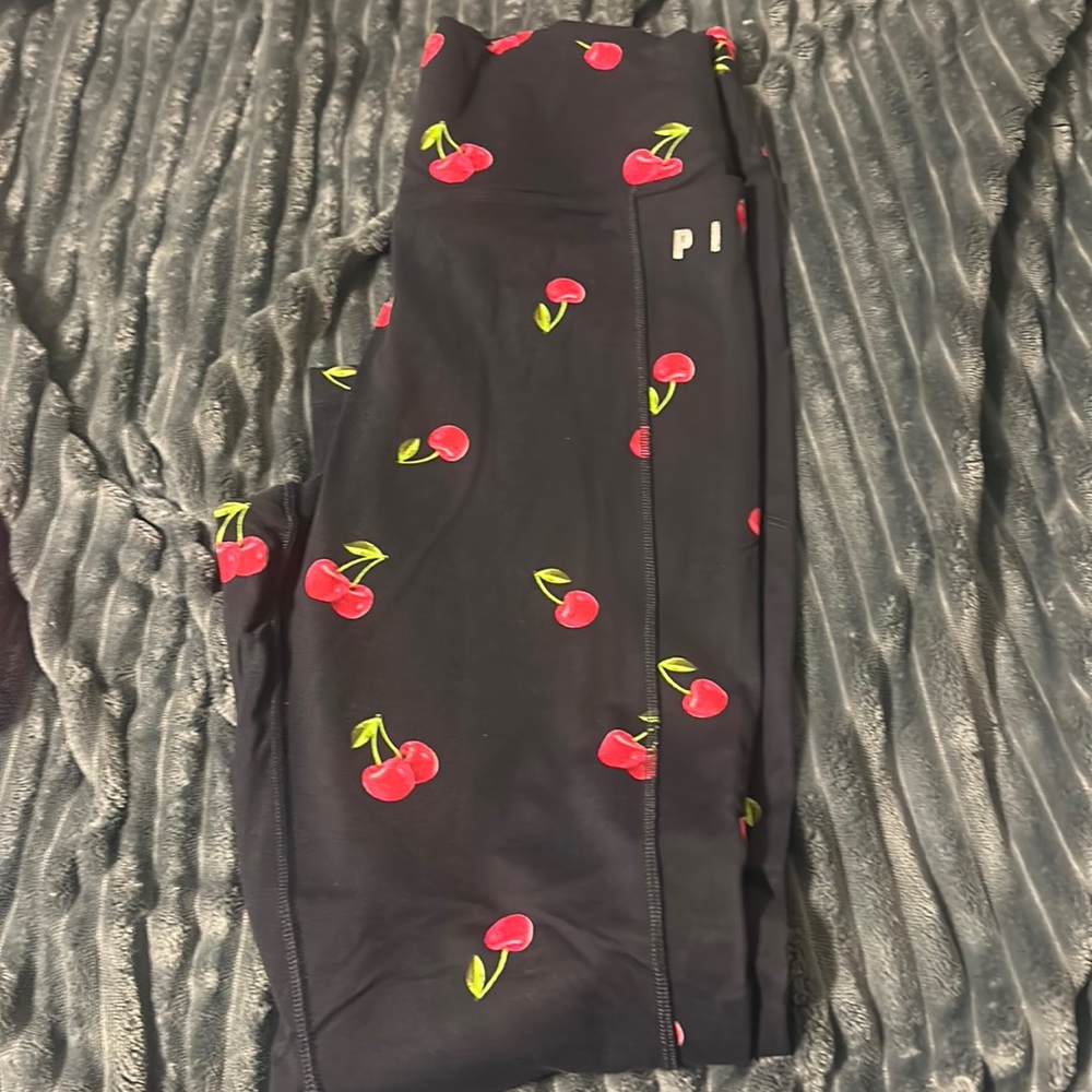 New Victoria’s Secret legging size large